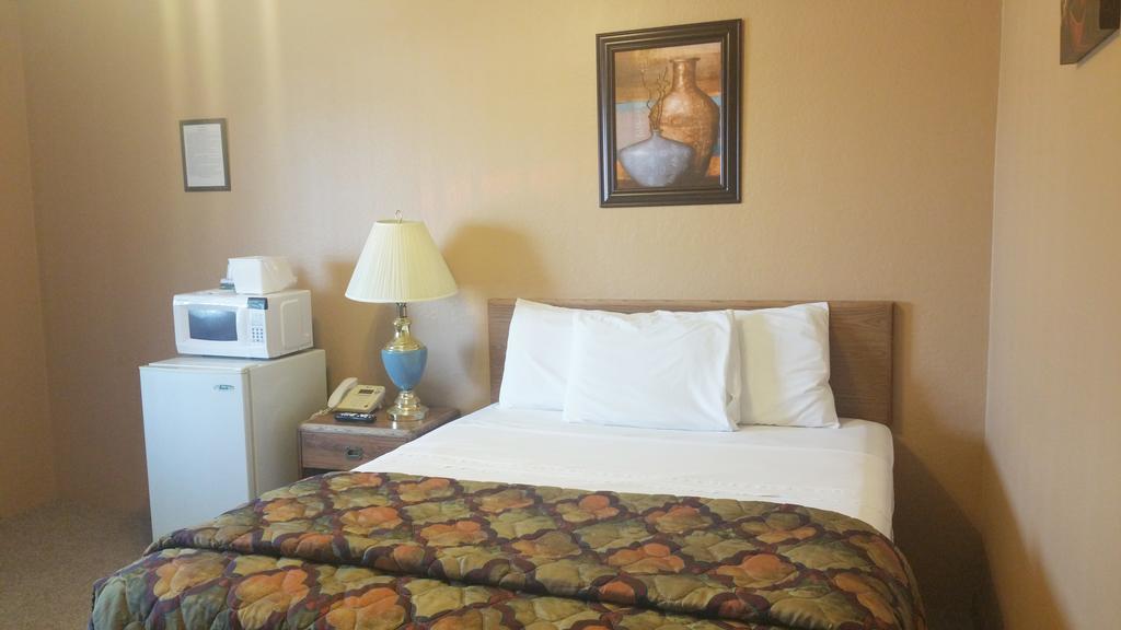 H Motel Fruita Room photo